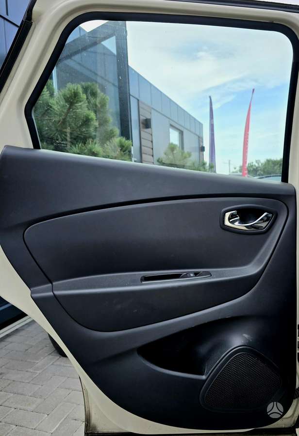 Renault Captur 2015 — photo 28