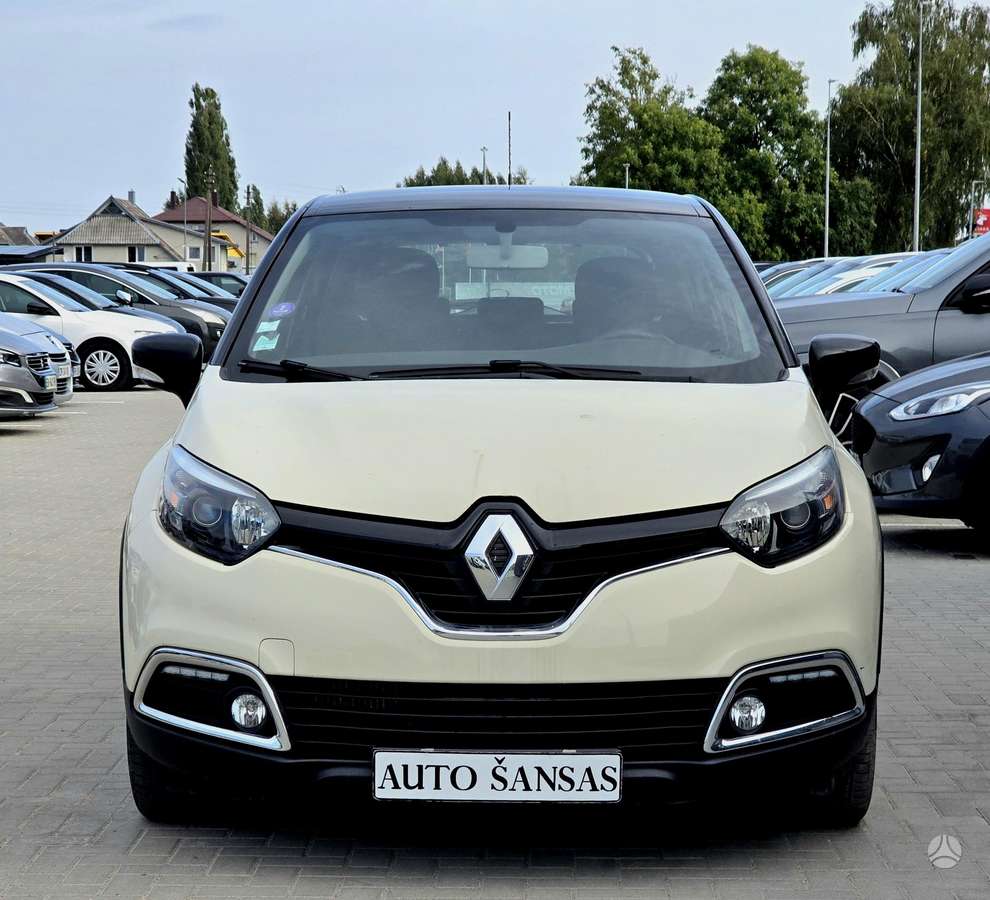 Renault Captur 2015 — interior