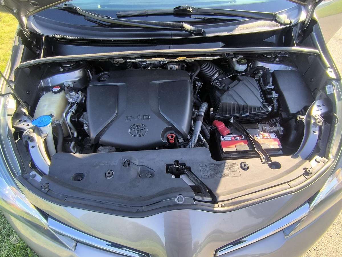 Toyota Verso 2015 — photo 18
