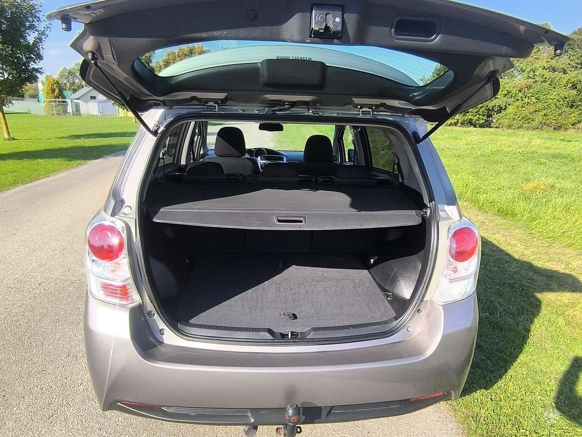 Toyota Verso 2015 — photo 9
