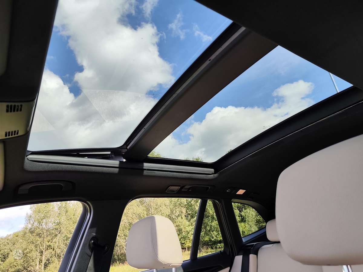 BMW X1 2009 — photo 10