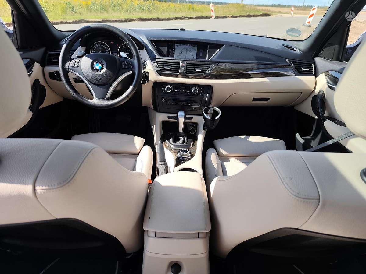 BMW X1 2009 — photo 7