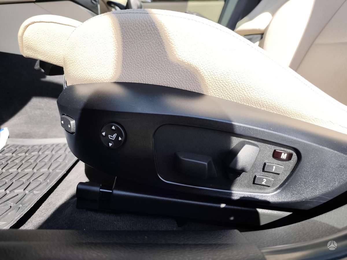BMW X1 2009 — photo 9