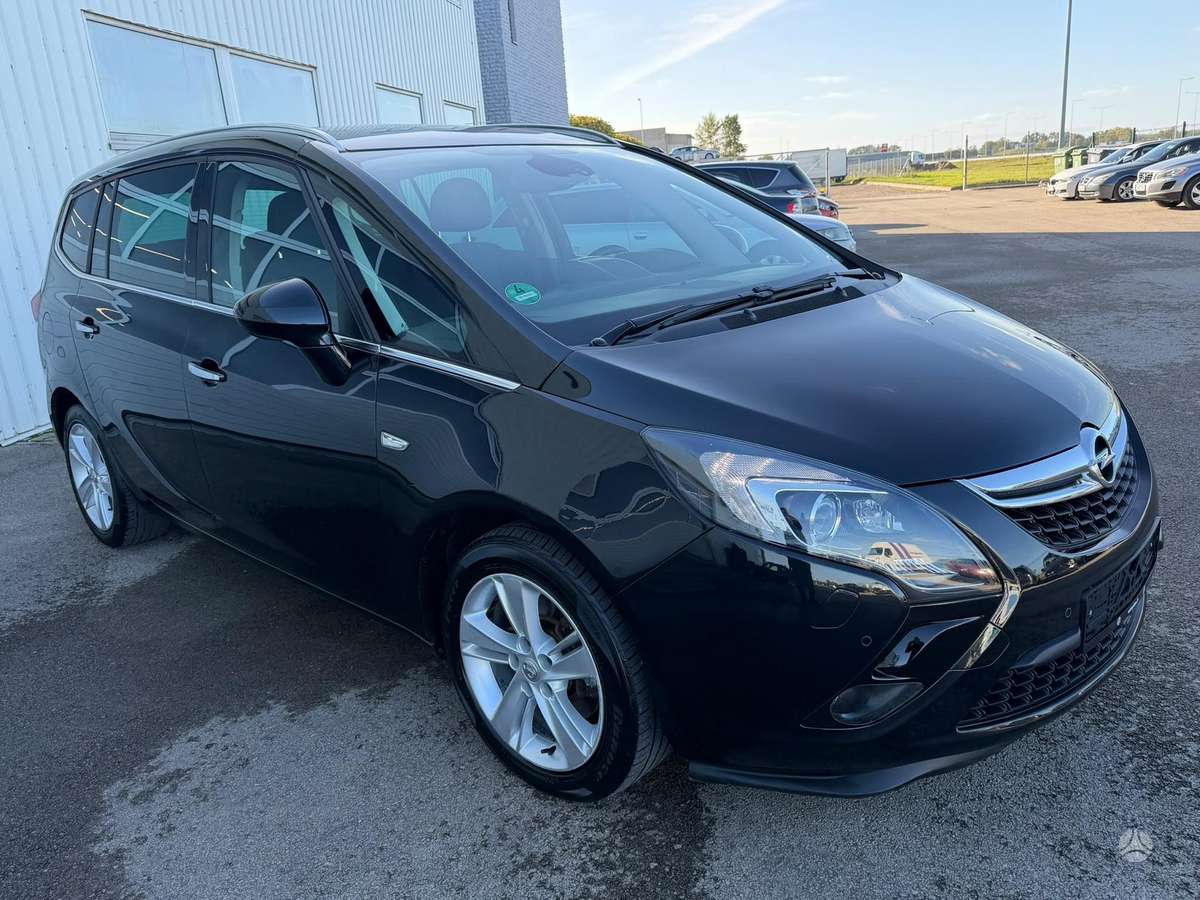 Opel Zafira 2013 — фото 45