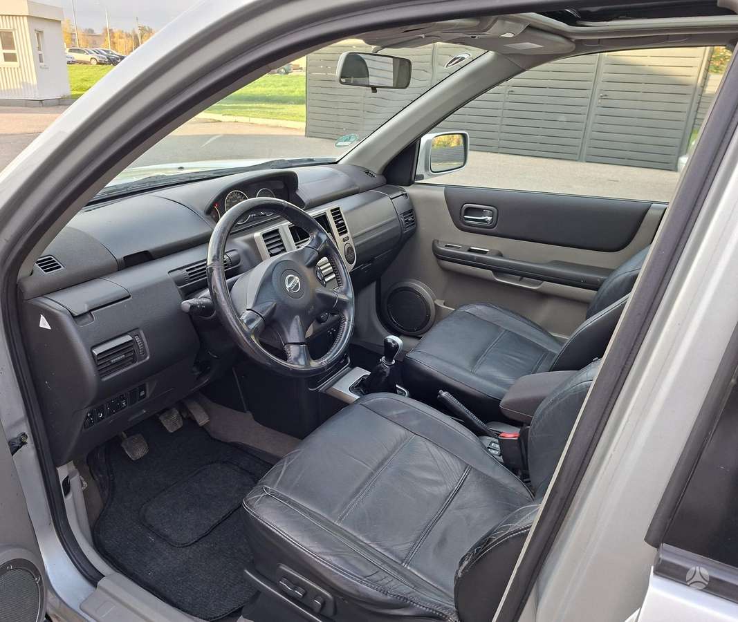 Nissan X-Trail 2005 — photo 12