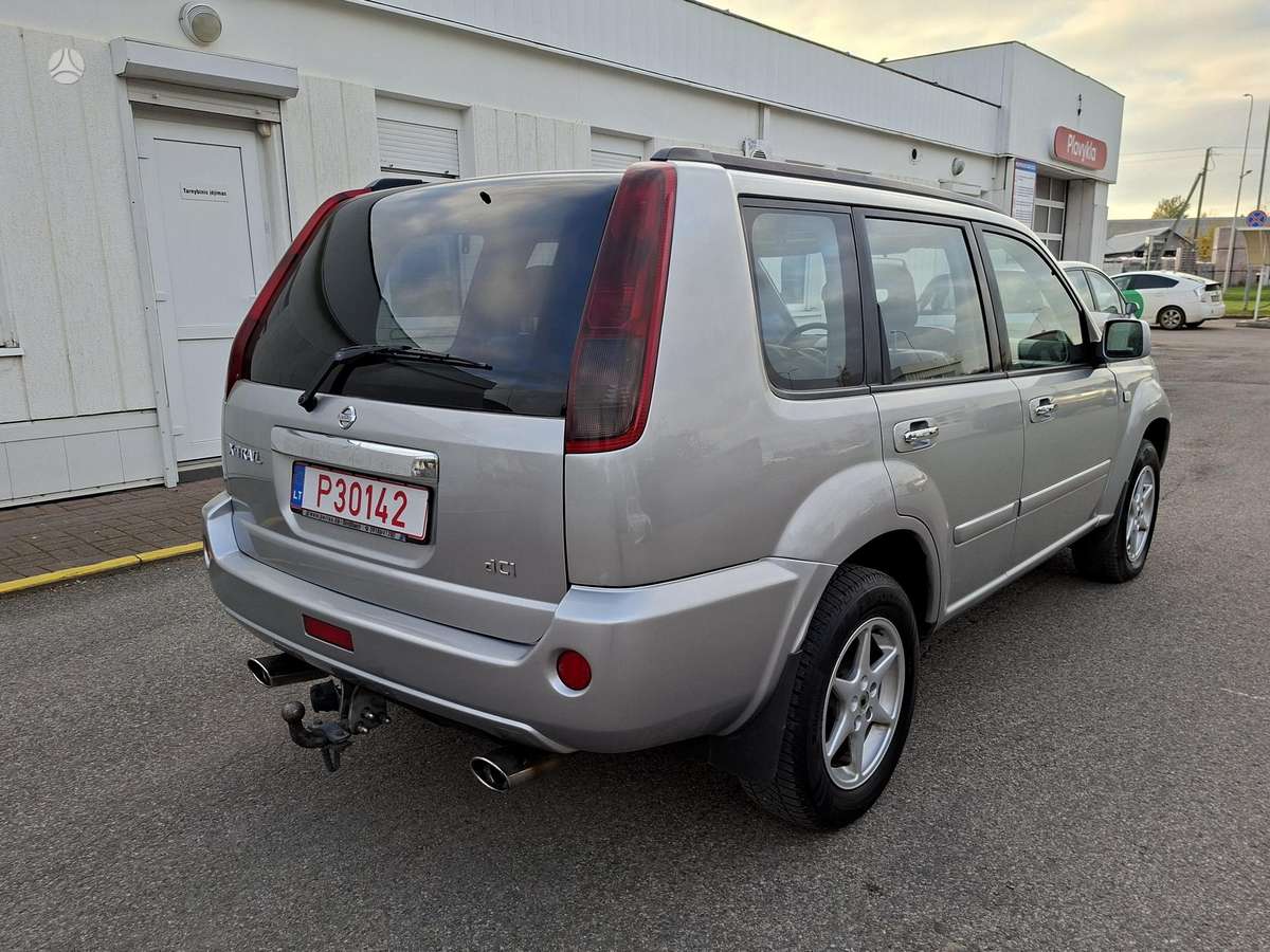 Nissan X-Trail 2005 — interior