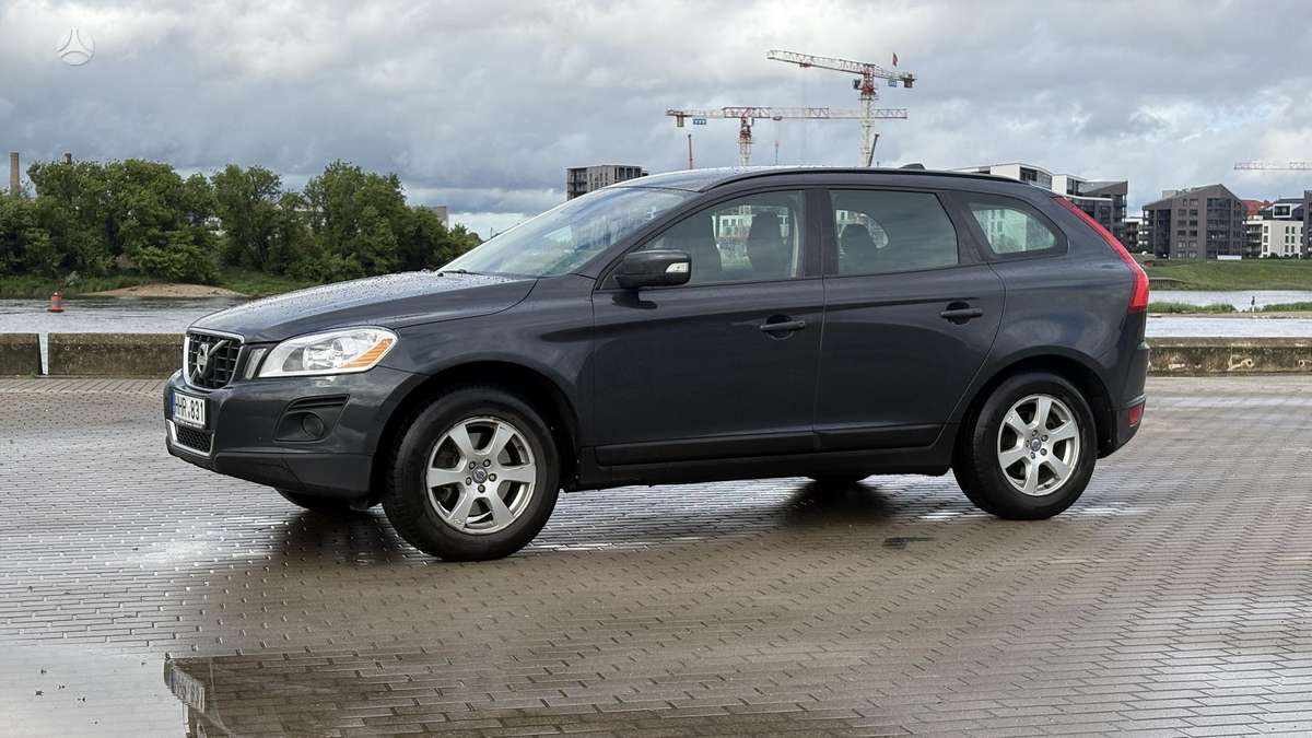 Volvo XC60 2009 — вигляд ззаду