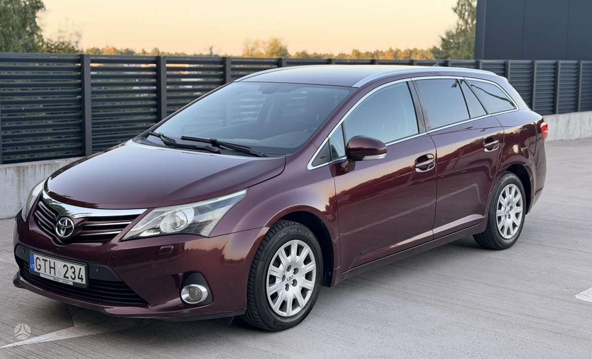 Toyota Avensis 2013 — vehicle for AFU Ukraine