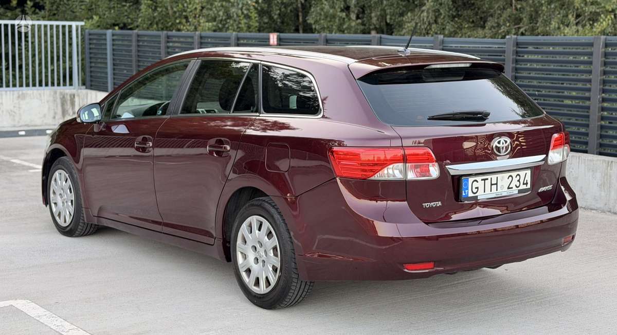 Toyota Avensis 2013 — photo 5