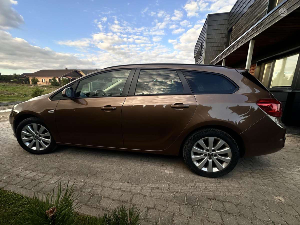 Opel Astra 2015 — авто для ЗСУ з Європи