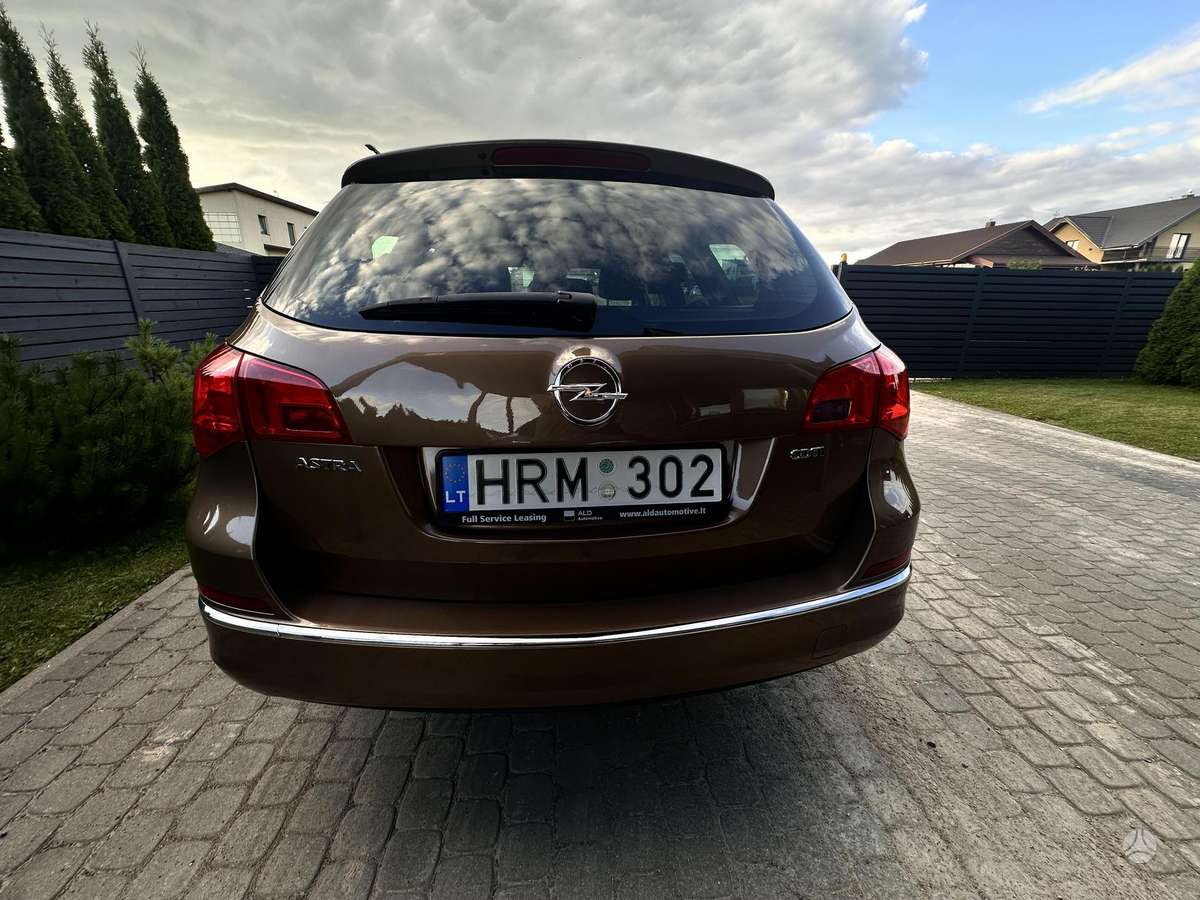 Opel Astra 2015 — двигун 1598 cm³, 110 HP (81kW)