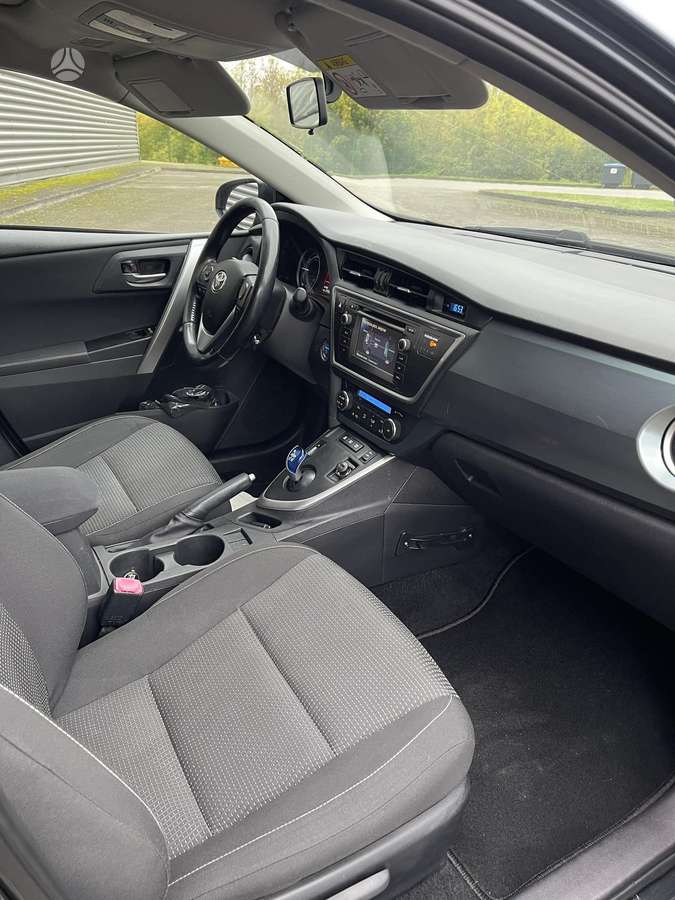 Toyota Auris 2013 — photo 13