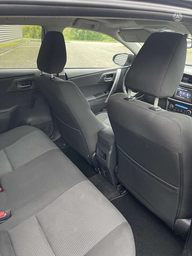 Toyota Auris 2013 — photo 19