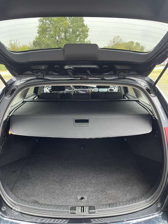 Toyota Auris 2013 — photo 24