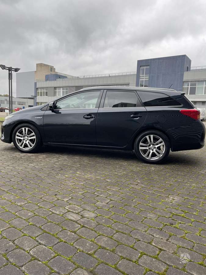 Toyota Auris 2013 — photo 7