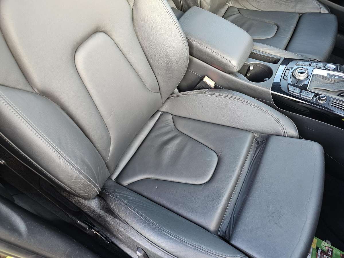 Audi A4 2009 — photo 21