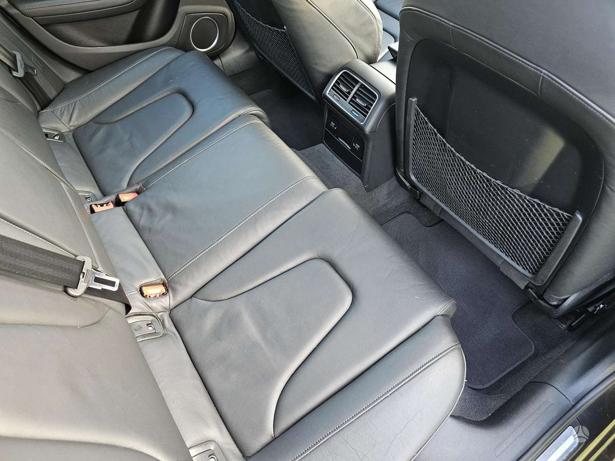 Audi A4 2009 — photo 22