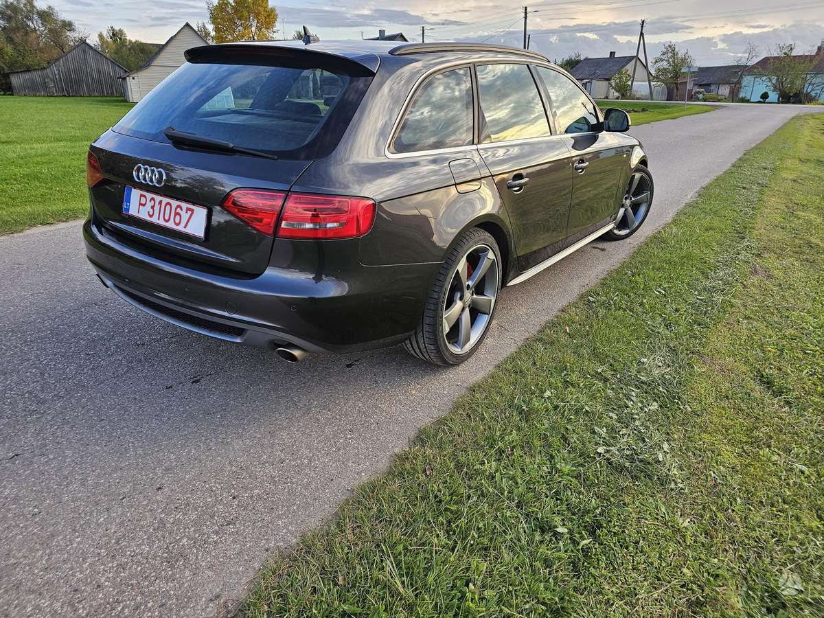 Audi A4 2009 — photo 32