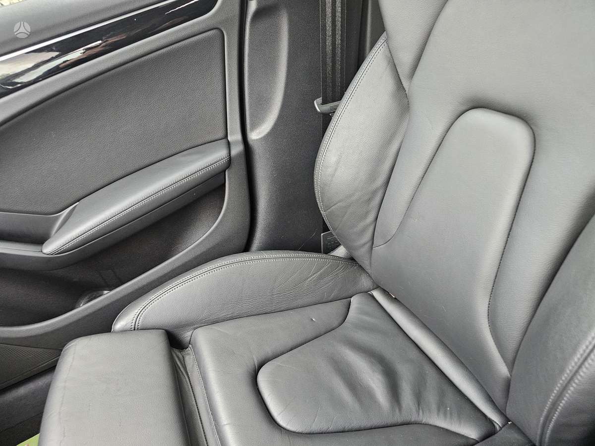 Audi A4 2009 — photo 6