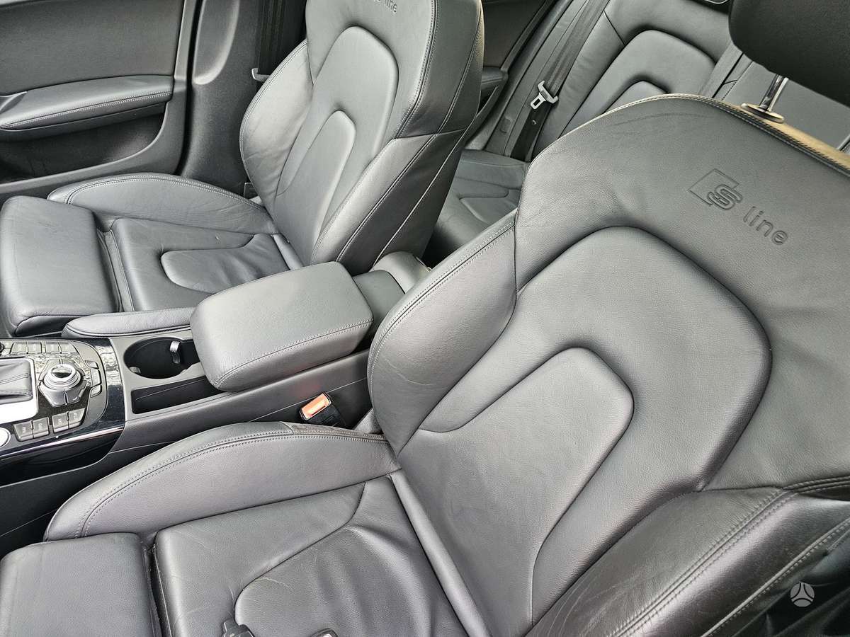 Audi A4 2009 — photo 8