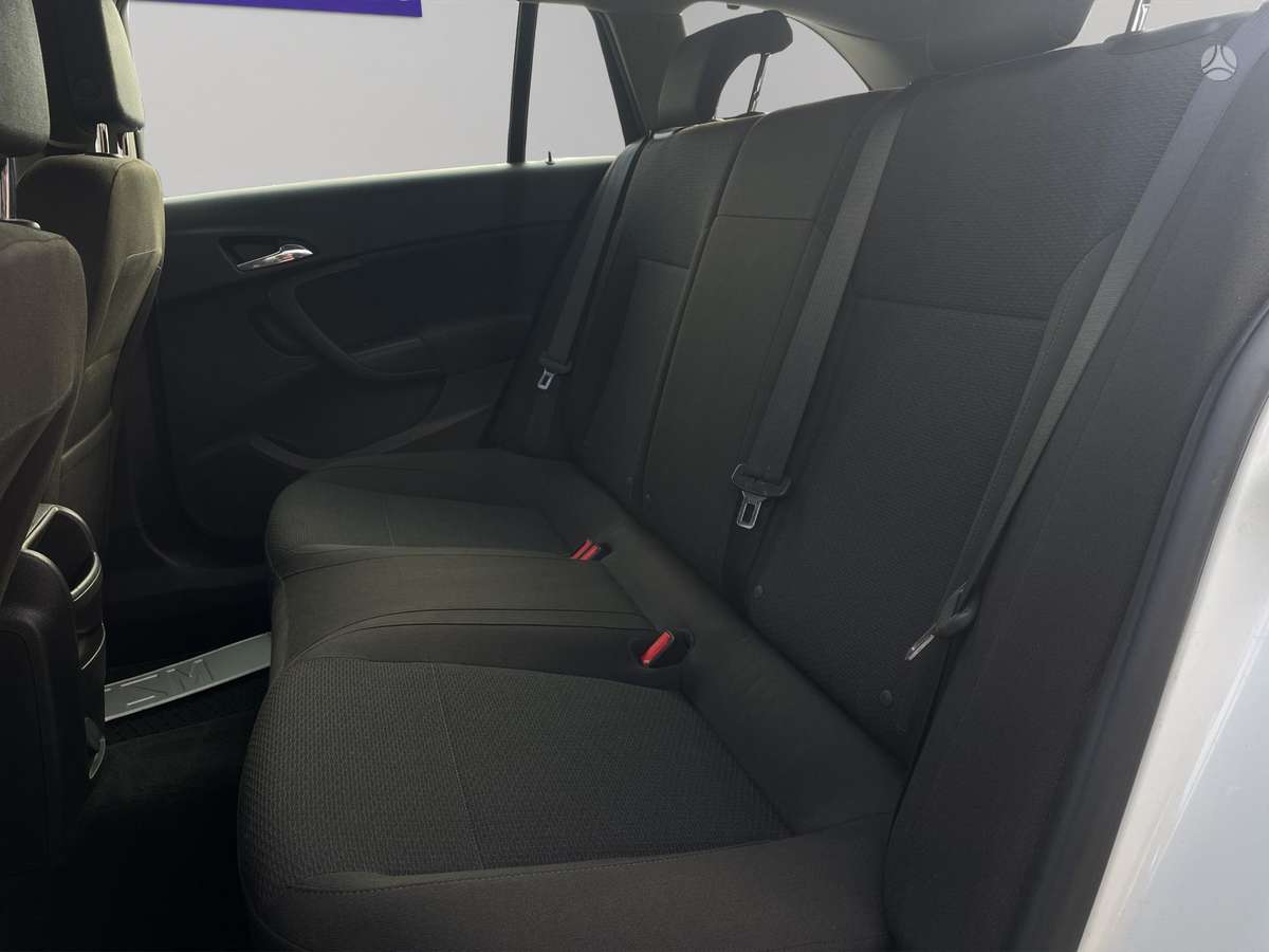Opel Insignia 2015 — photo 10