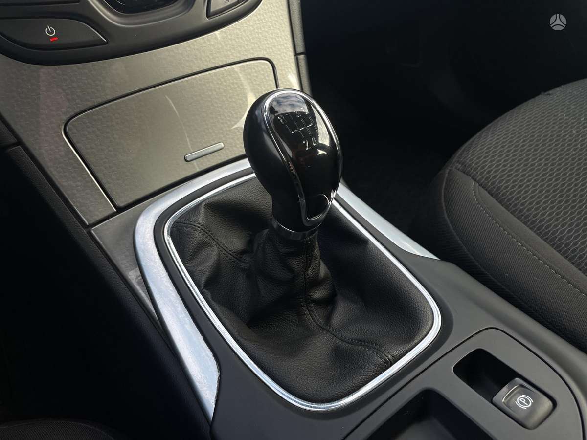 Opel Insignia 2015 — photo 14