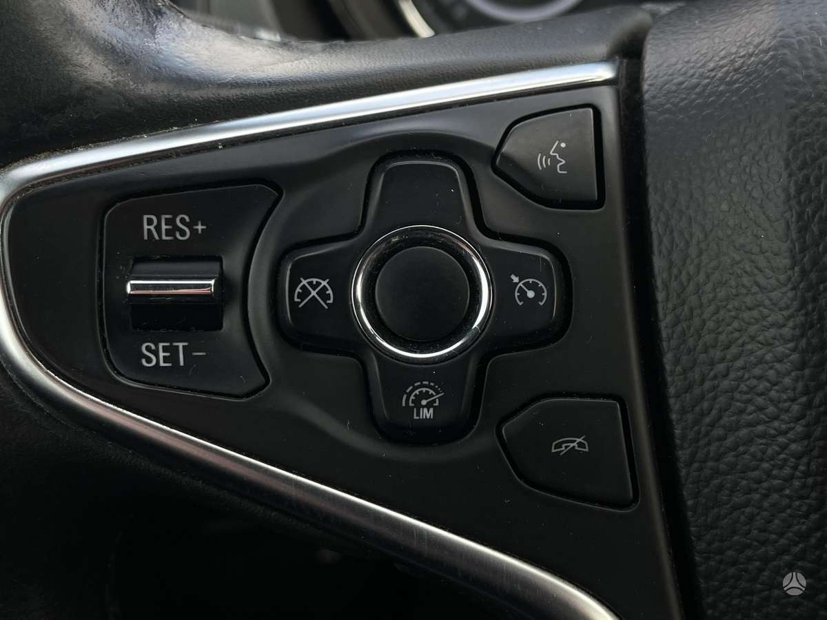 Opel Insignia 2015 — photo 17
