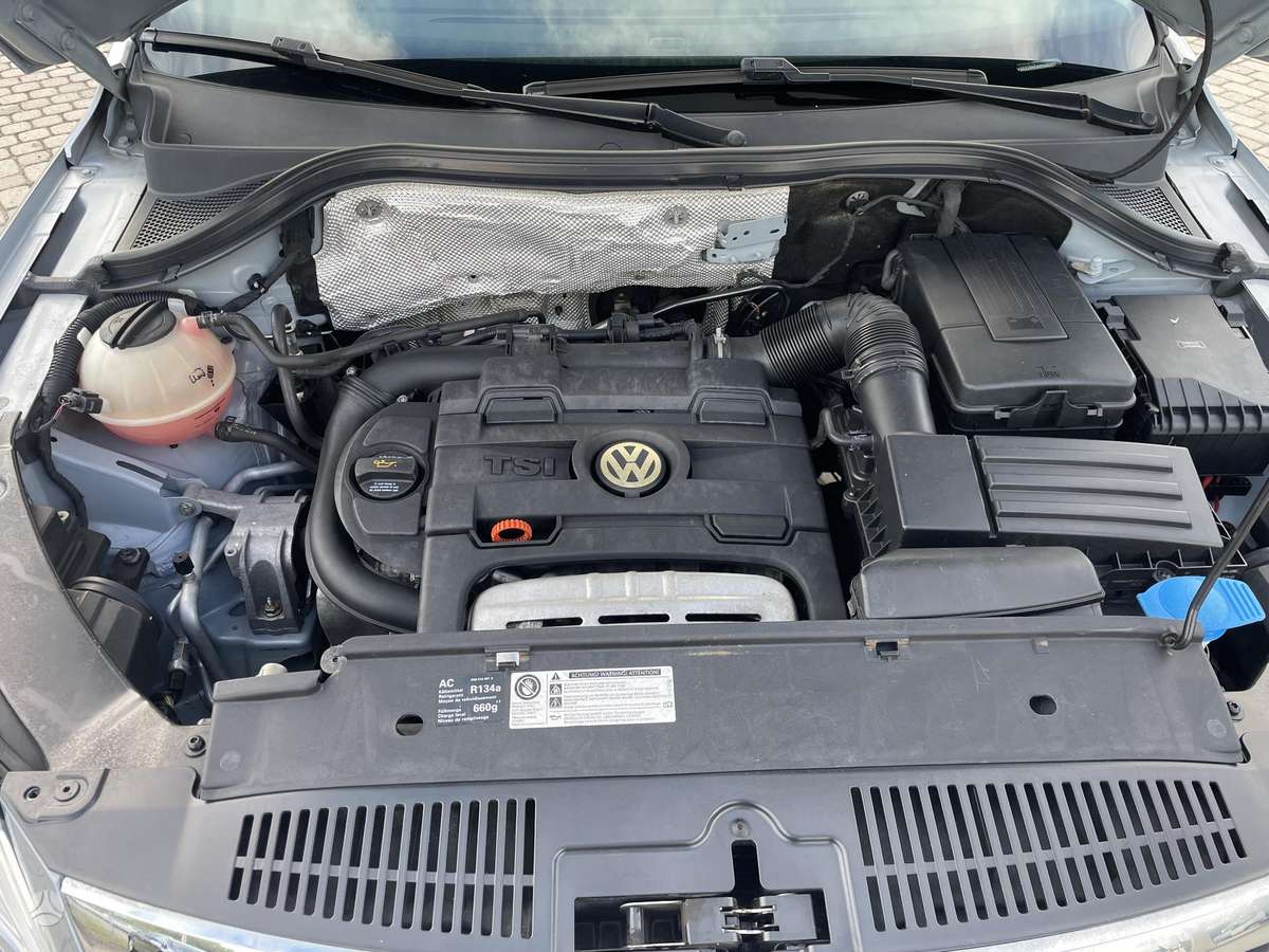 Volkswagen Tiguan 2011 — photo 6
