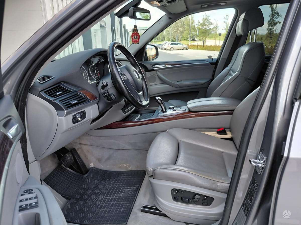 BMW X5 2007 — photo 8