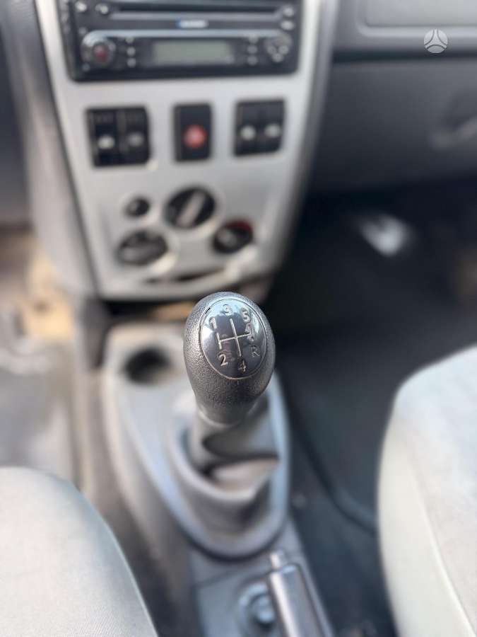 Dacia Logan 2007 — photo 15