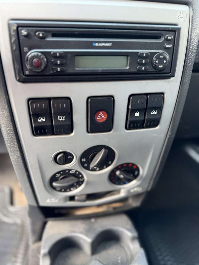 Dacia Logan 2007 — photo 16