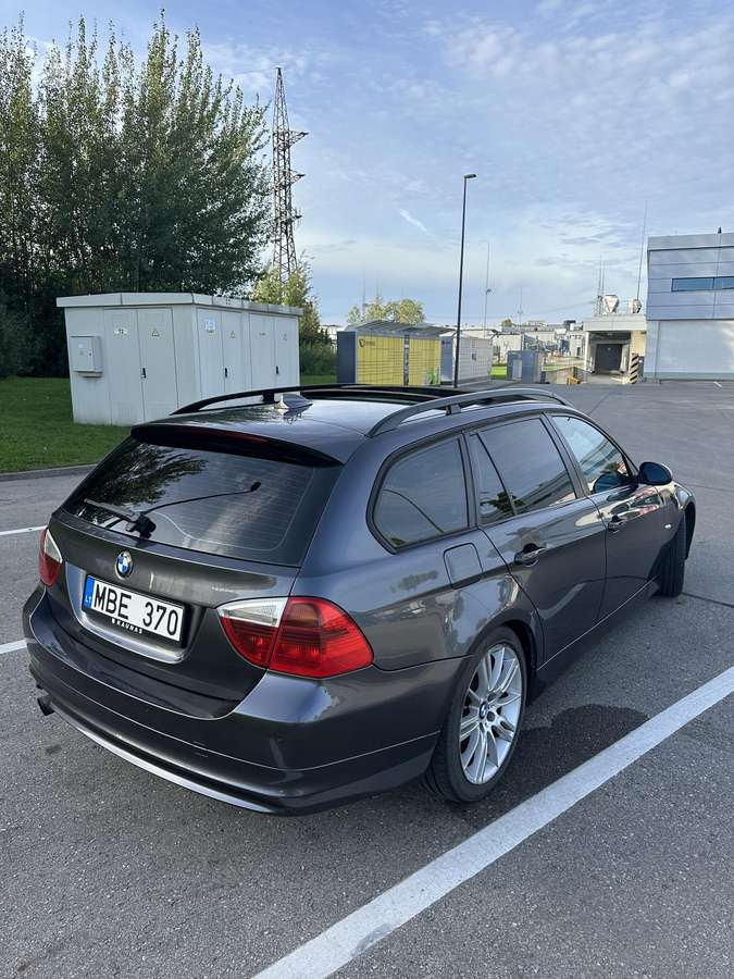 BMW 320 2006 — двигун 2000 cm³, 163 HP (120kW)