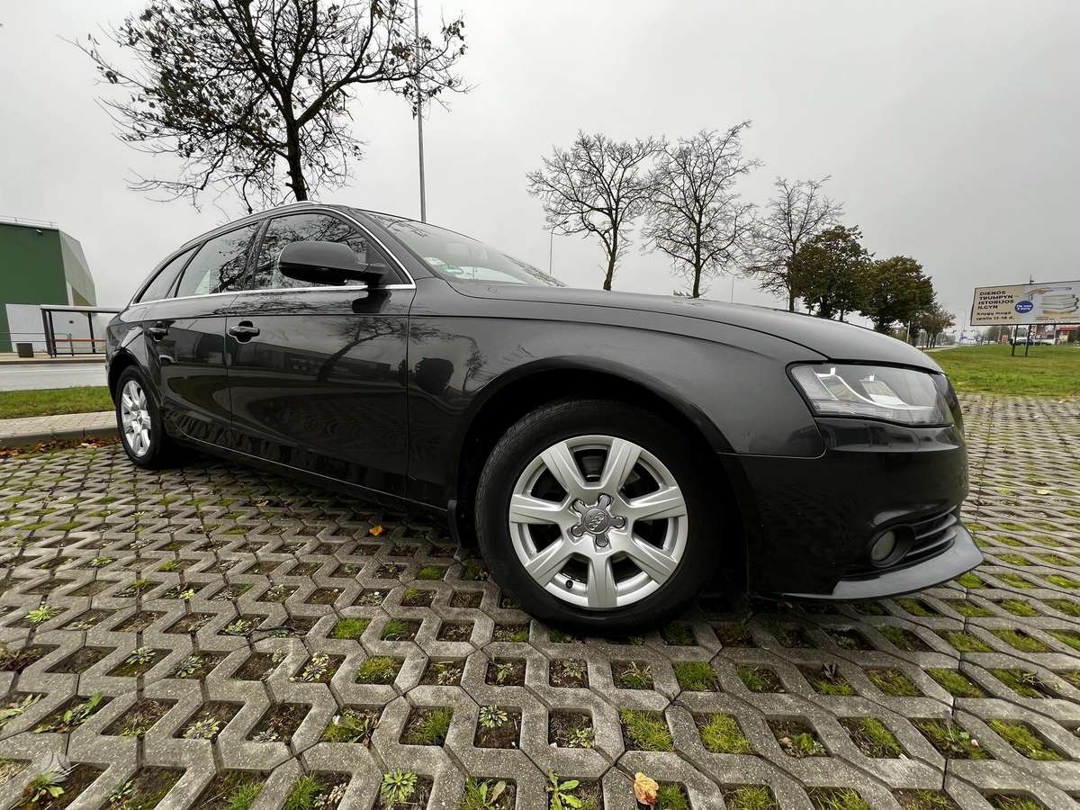 Audi A4 2011 — двигун 1968 cm³, 120 HP (88kW)