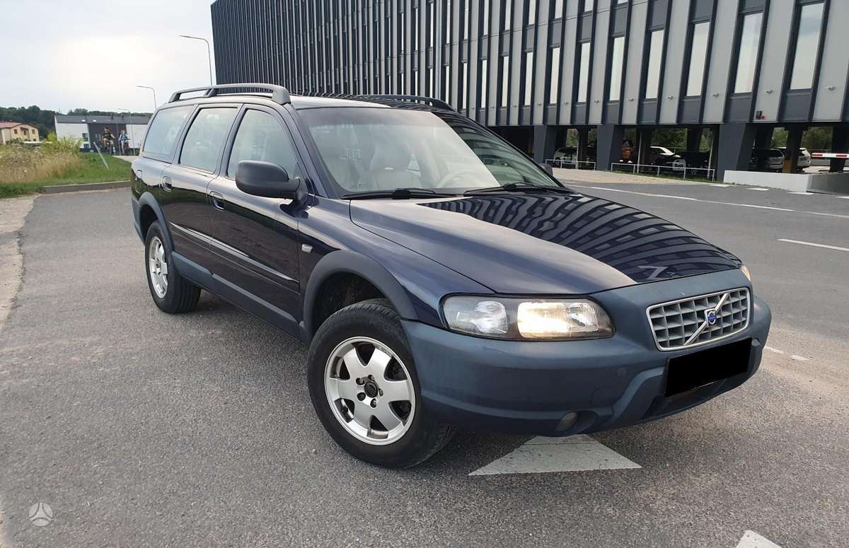 Volvo XC70 2004 — салон