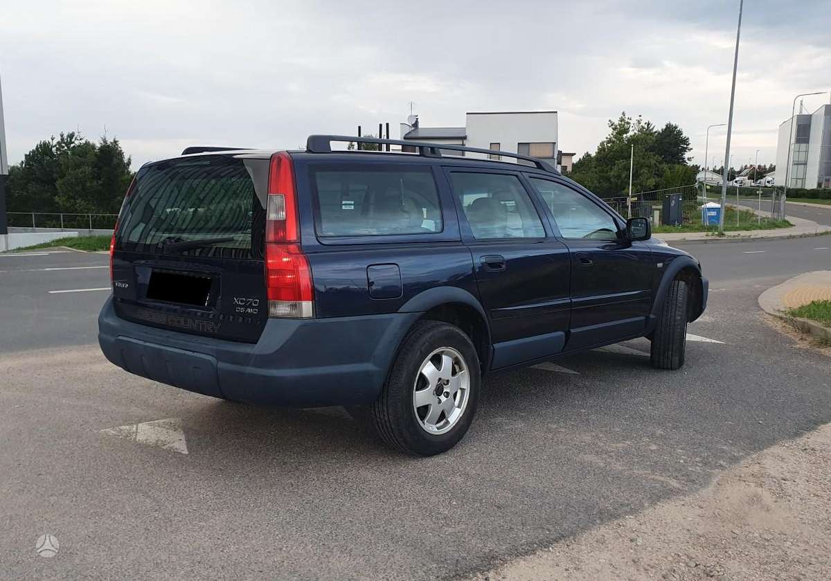 Volvo XC70 2004 — двигун 2401 cm³, 163 HP (120kW)
