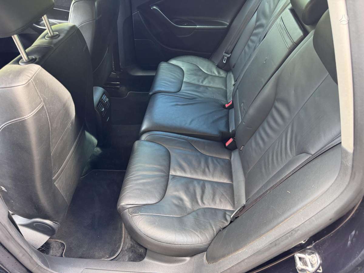 Volkswagen Passat 2010 — photo 13