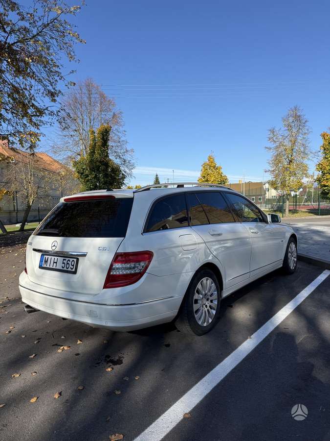 Mercedes-Benz C220 2009 — двигун 2143 cm³, 170 HP (125kW)