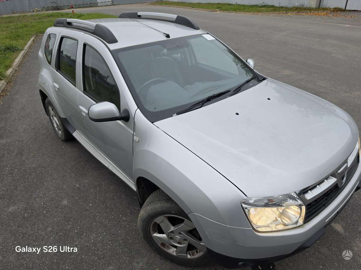 Dacia Duster 2014 — rear view
