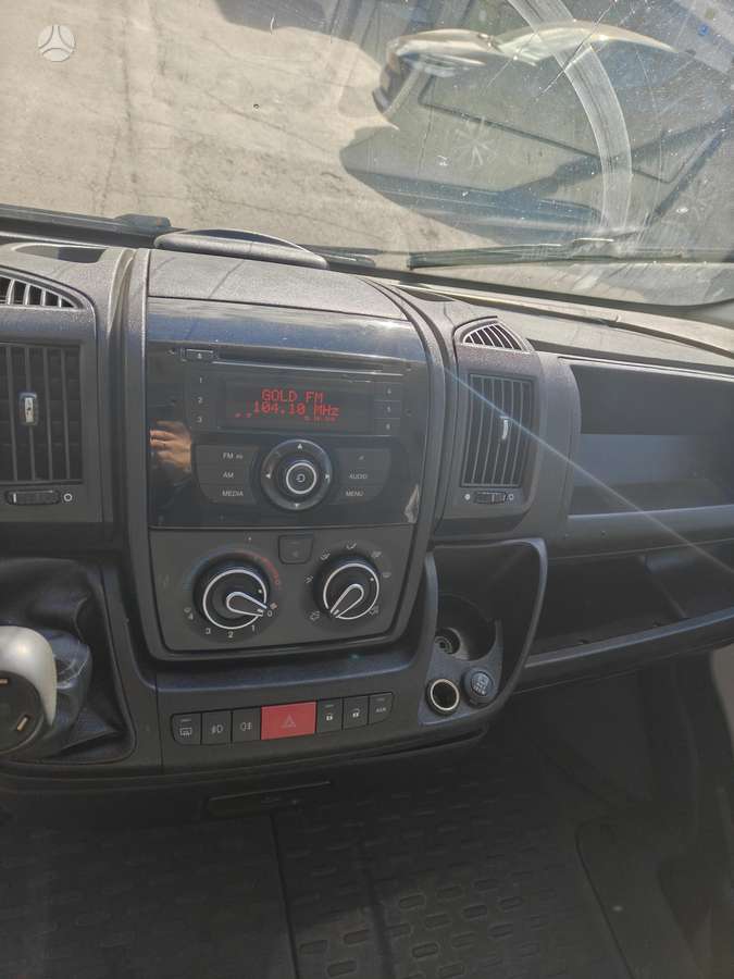 Peugeot Boxer 2011 — photo 9
