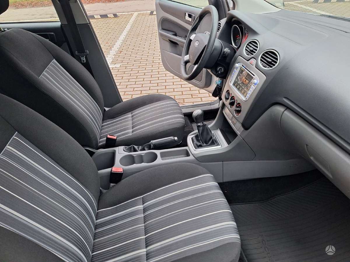Ford Focus 2010 — двигун 1560 cm³, 109 HP (80kW)