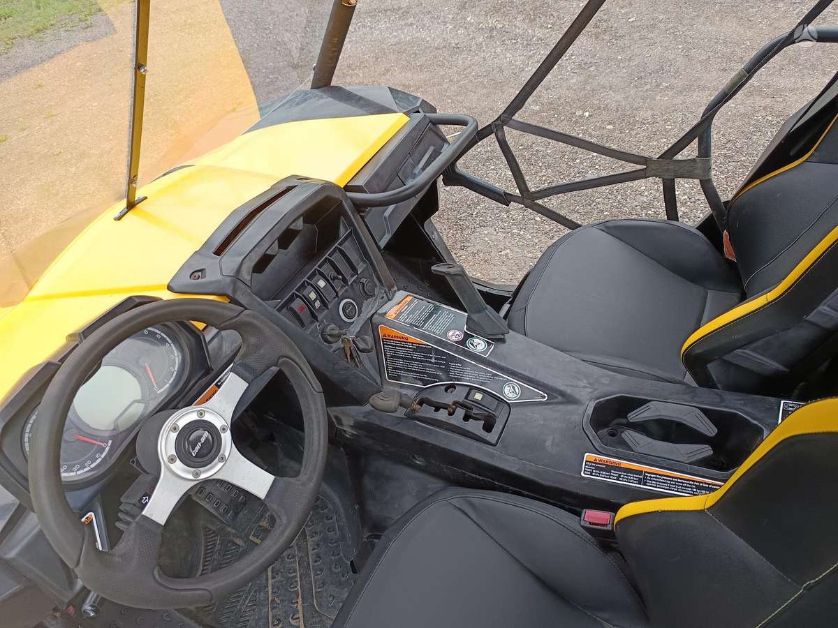 Can-Am Commander 2012 — photo 11