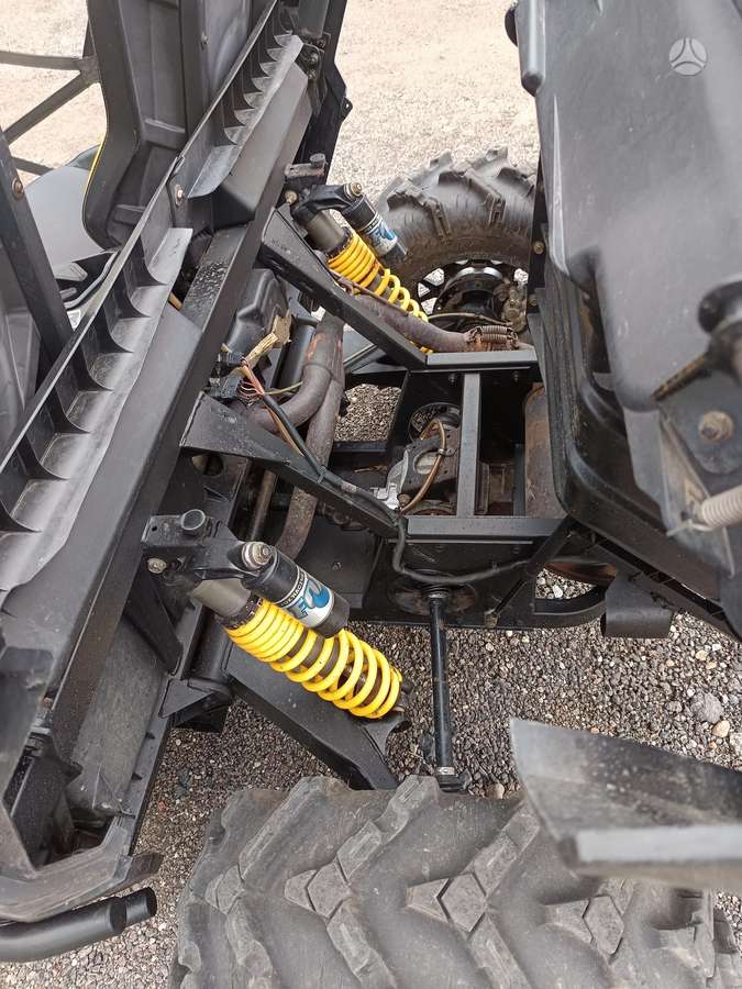 Can-Am Commander 2012 — photo 9