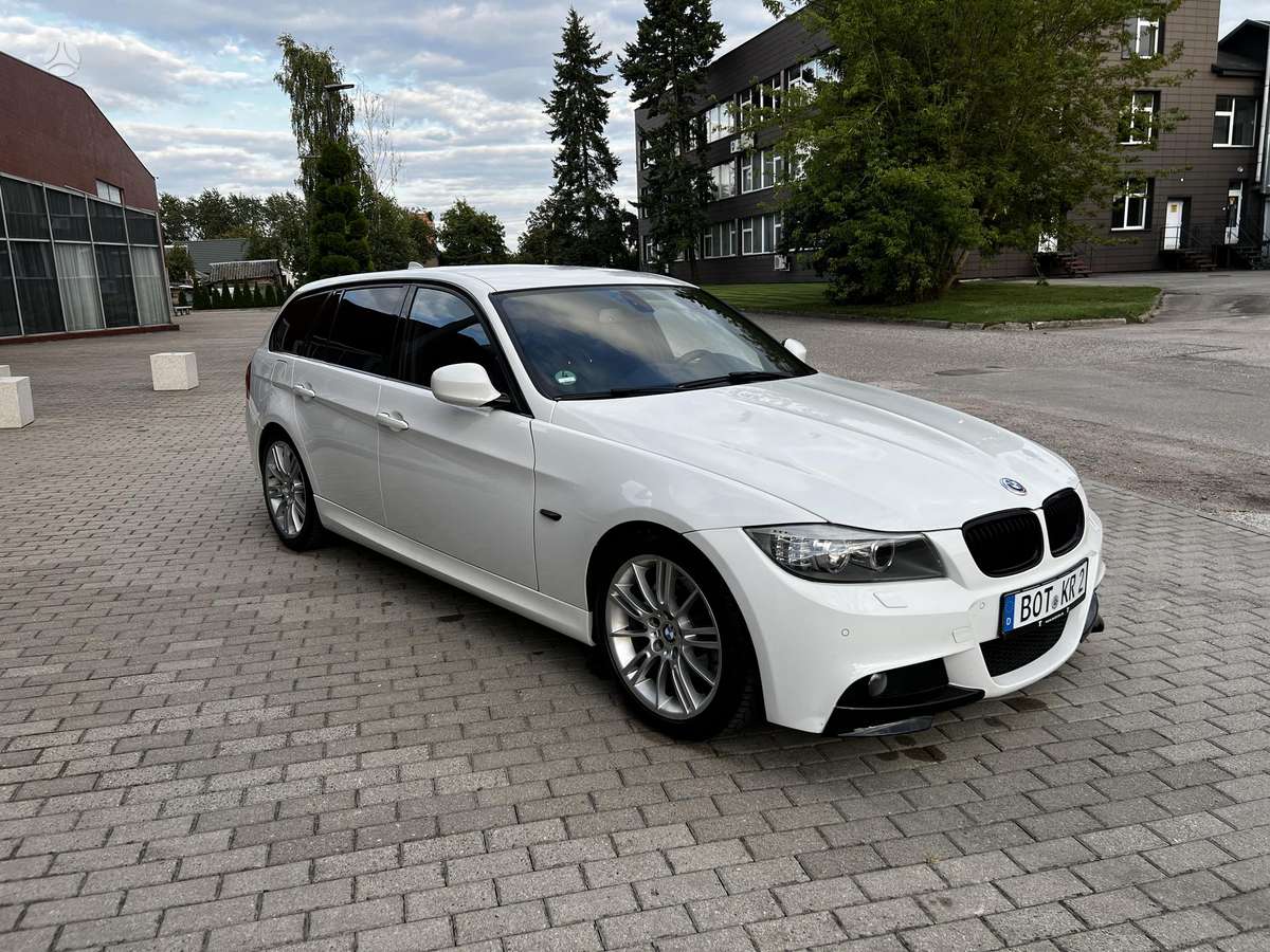 BMW 320, 2010
