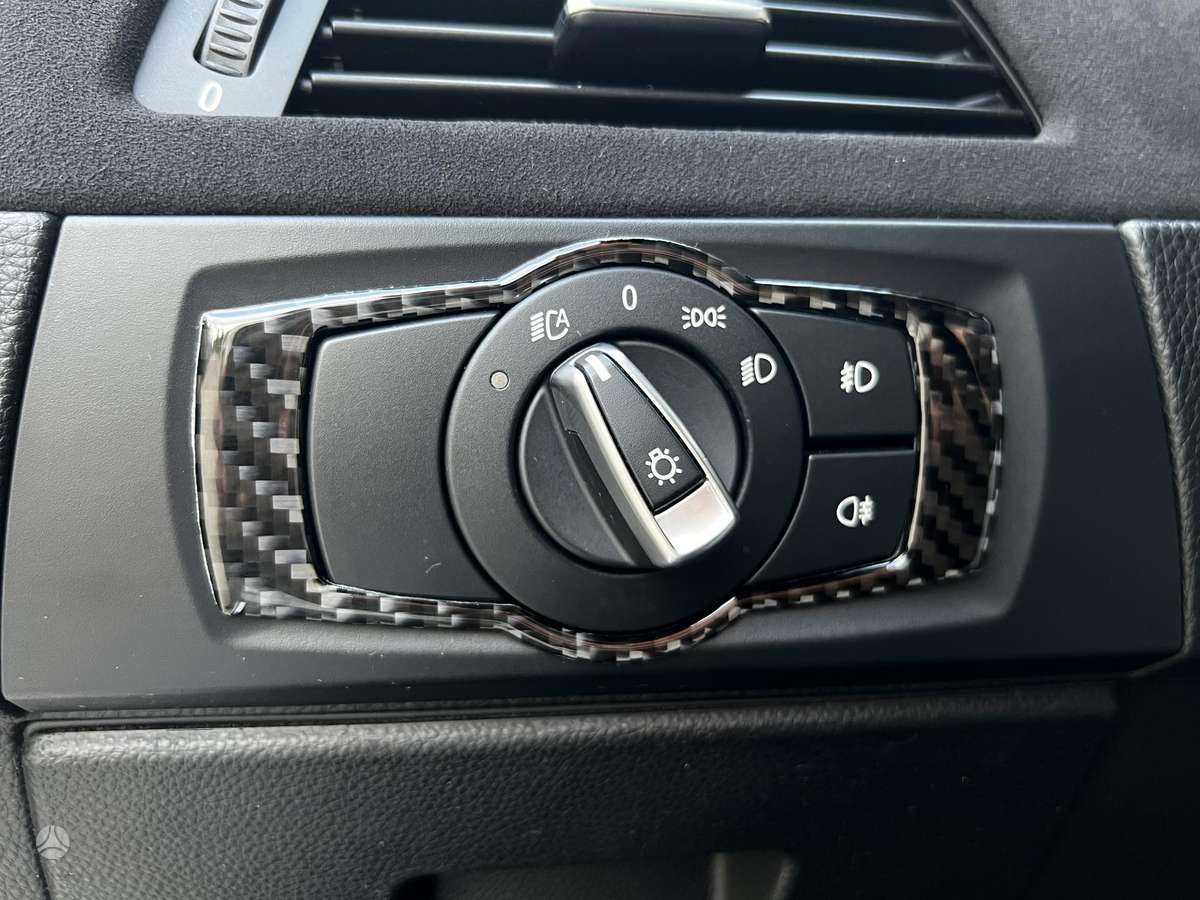 BMW 320 2010 — photo 15