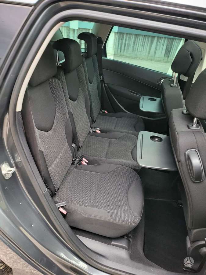 Peugeot 308 2008 — photo 12