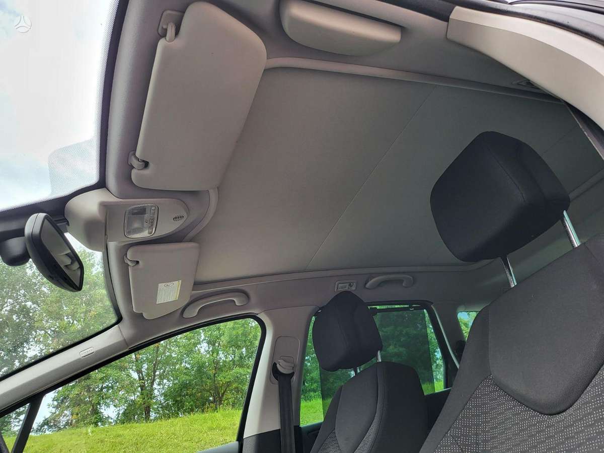 Peugeot 308 2008 — photo 18