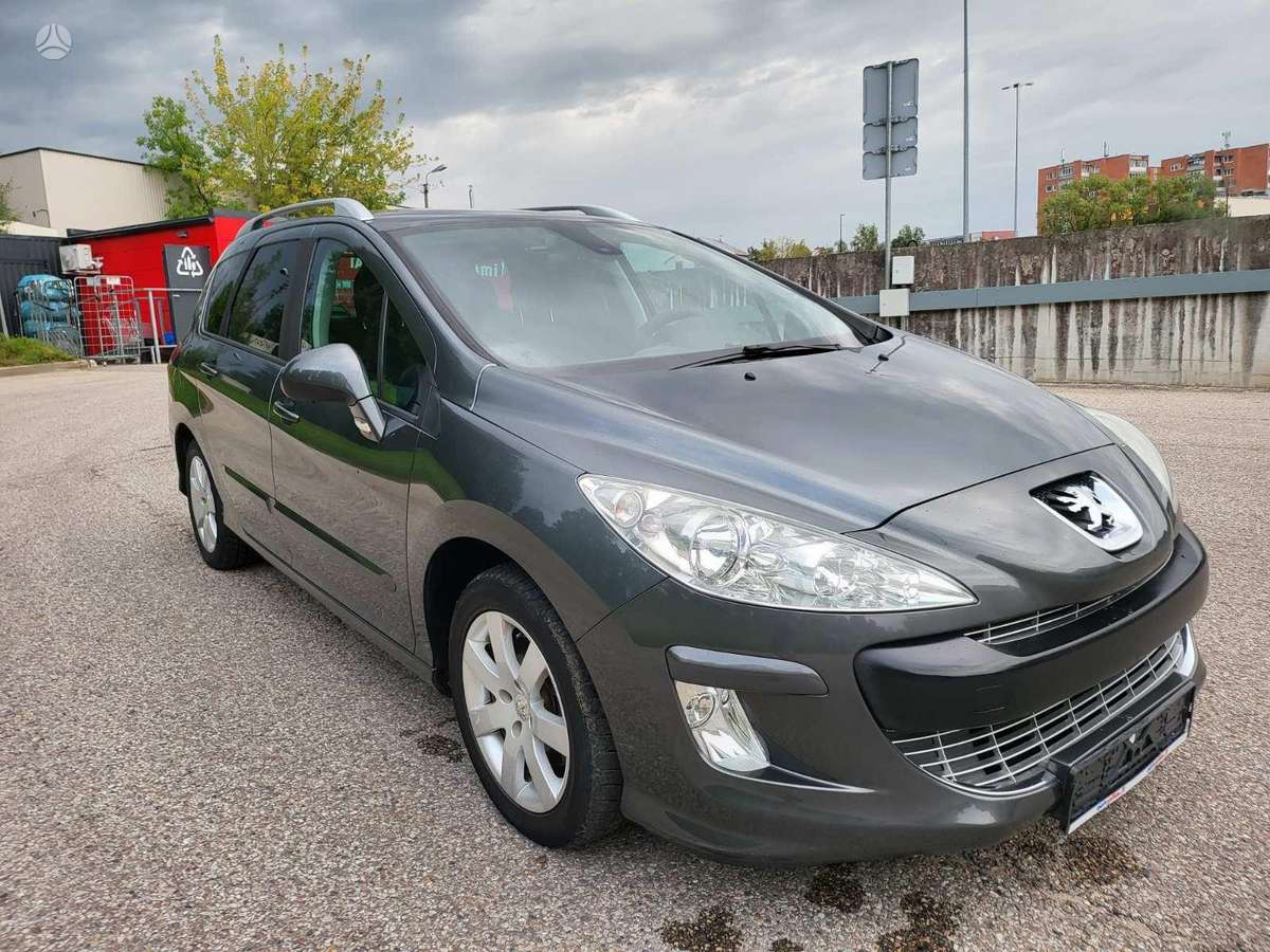 Peugeot 308 2008 — rear view