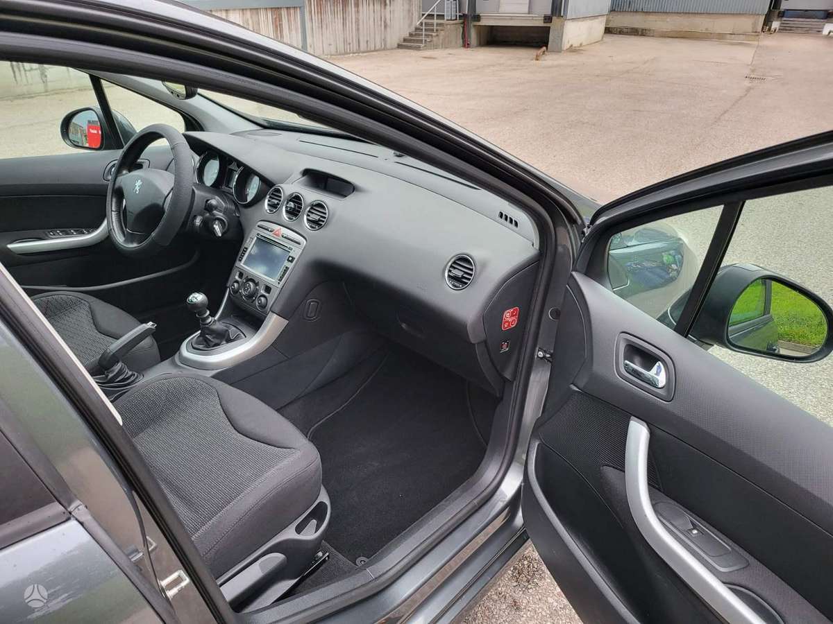 Peugeot 308 2008 — photo 8