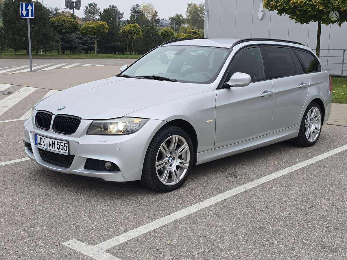 BMW 320, 2011