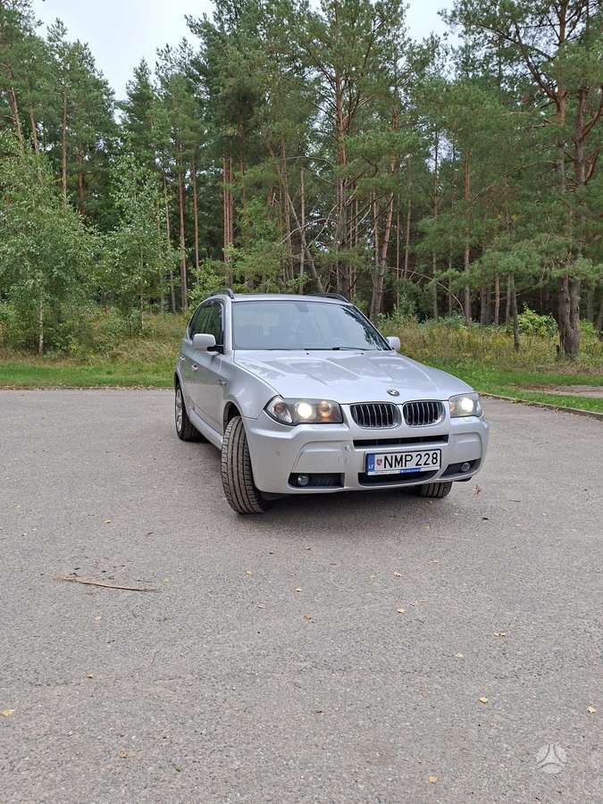 BMW X3 2007 — салон